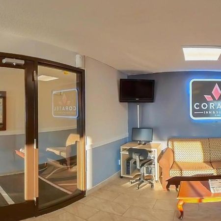 Coratel Inn & Suites By Jasper Hastings Esterno foto